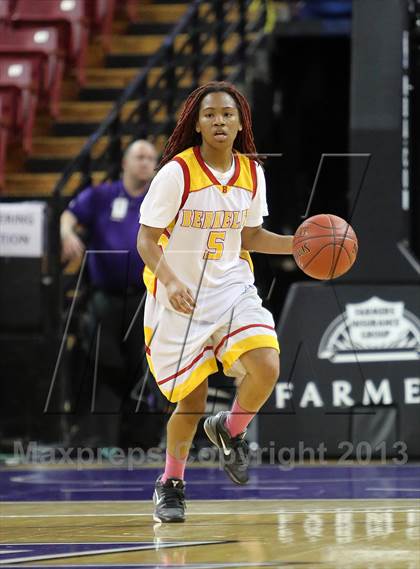 Thumbnail 1 in Berkeley vs Long Beach Poly (CIF State D1 Final) photogallery.