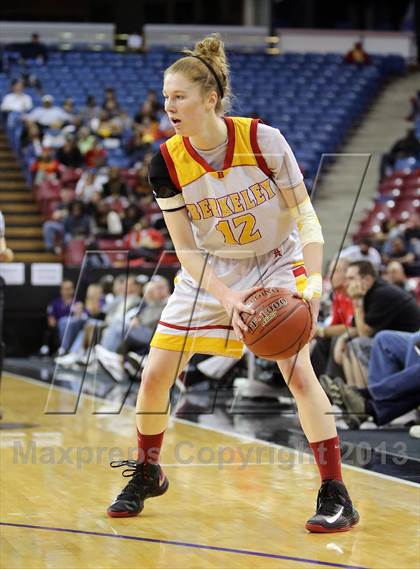 Thumbnail 1 in Berkeley vs Long Beach Poly (CIF State D1 Final) photogallery.