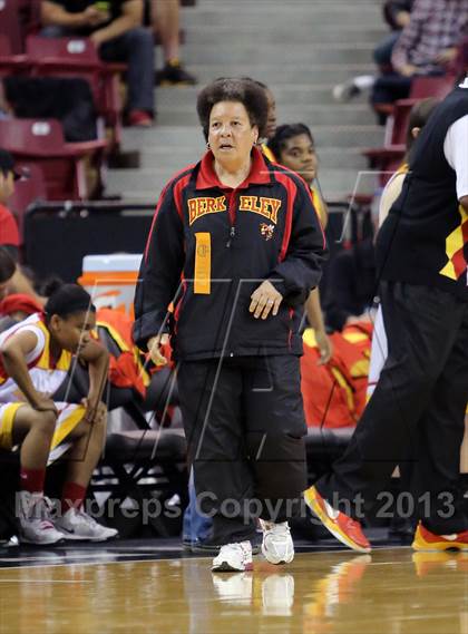 Thumbnail 2 in Berkeley vs Long Beach Poly (CIF State D1 Final) photogallery.