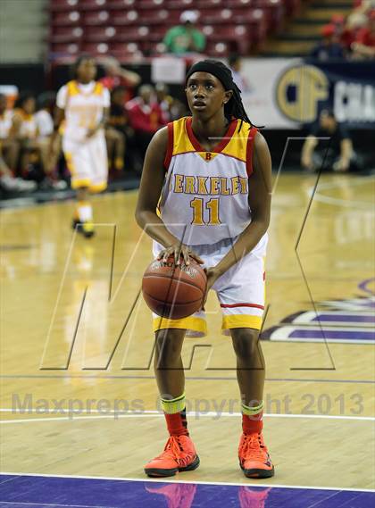 Thumbnail 3 in Berkeley vs Long Beach Poly (CIF State D1 Final) photogallery.