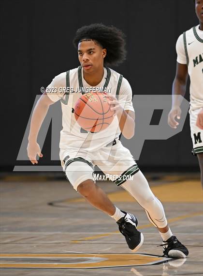 Thumbnail 1 in Oakland Tech vs. Moreau Catholic photogallery.
