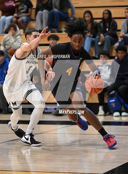 Thumbnail 3 in Oakland Tech vs. Moreau Catholic photogallery.