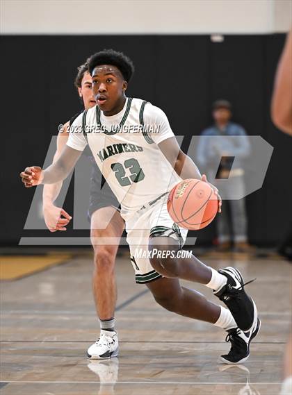 Thumbnail 3 in Oakland Tech vs. Moreau Catholic photogallery.