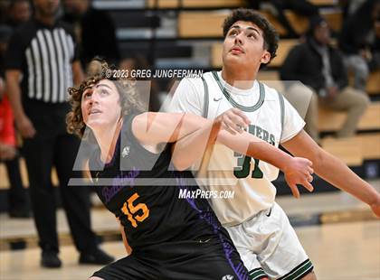 Thumbnail 2 in Oakland Tech vs. Moreau Catholic photogallery.