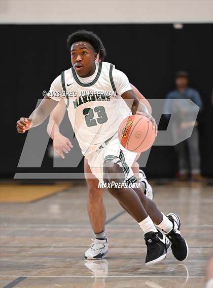 Thumbnail 1 in Oakland Tech vs. Moreau Catholic photogallery.