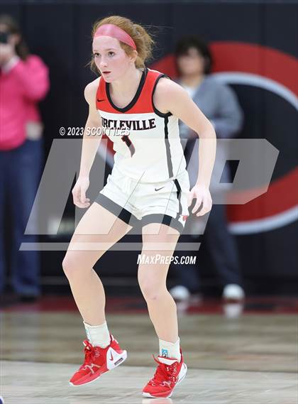 Thumbnail 3 in Waverly vs Circleville (OHSAA D2 Sectional Final) photogallery.