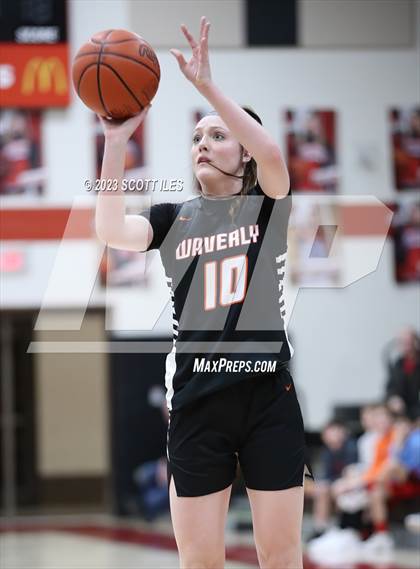 Thumbnail 1 in Waverly vs Circleville (OHSAA D2 Sectional Final) photogallery.