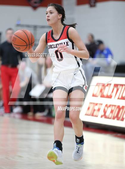 Thumbnail 3 in Waverly vs Circleville (OHSAA D2 Sectional Final) photogallery.