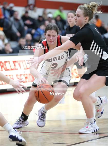 Thumbnail 1 in Waverly vs Circleville (OHSAA D2 Sectional Final) photogallery.