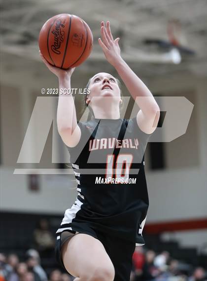 Thumbnail 1 in Waverly vs Circleville (OHSAA D2 Sectional Final) photogallery.