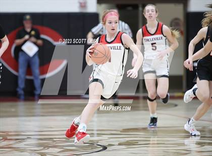 Thumbnail 3 in Waverly vs Circleville (OHSAA D2 Sectional Final) photogallery.