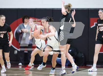 Thumbnail 2 in Waverly vs Circleville (OHSAA D2 Sectional Final) photogallery.