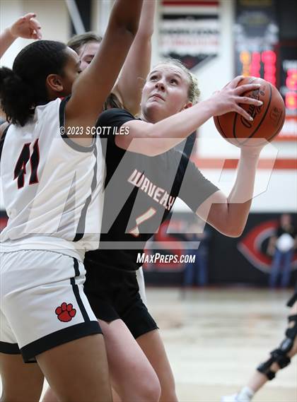 Thumbnail 3 in Waverly vs Circleville (OHSAA D2 Sectional Final) photogallery.