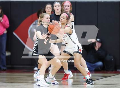 Thumbnail 1 in Waverly vs Circleville (OHSAA D2 Sectional Final) photogallery.