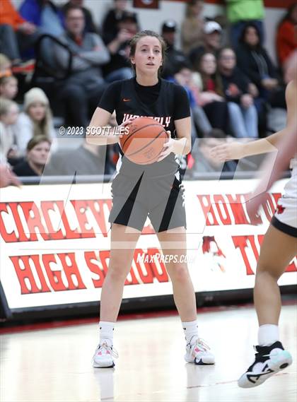 Thumbnail 1 in Waverly vs Circleville (OHSAA D2 Sectional Final) photogallery.