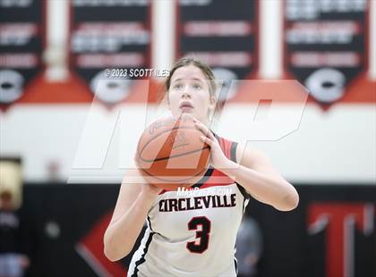 Thumbnail 2 in Waverly vs Circleville (OHSAA D2 Sectional Final) photogallery.