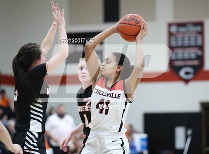 Thumbnail 1 in Waverly vs Circleville (OHSAA D2 Sectional Final) photogallery.