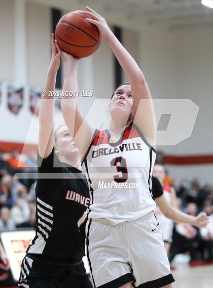 Thumbnail 2 in Waverly vs Circleville (OHSAA D2 Sectional Final) photogallery.