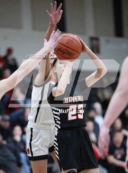 Thumbnail 1 in Waverly vs Circleville (OHSAA D2 Sectional Final) photogallery.
