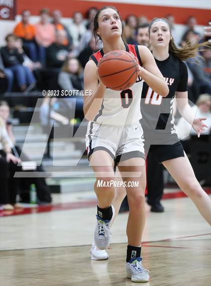 Thumbnail 3 in Waverly vs Circleville (OHSAA D2 Sectional Final) photogallery.