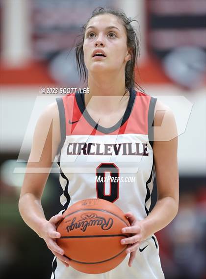 Thumbnail 2 in Waverly vs Circleville (OHSAA D2 Sectional Final) photogallery.