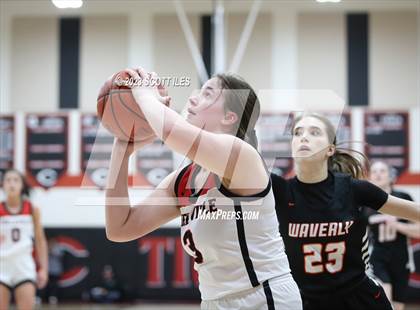 Thumbnail 2 in Waverly vs Circleville (OHSAA D2 Sectional Final) photogallery.