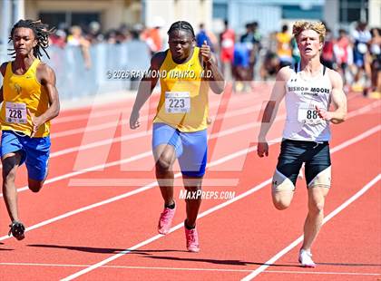Thumbnail 2 in Guy Thomas Memorial (100 Meter) photogallery.