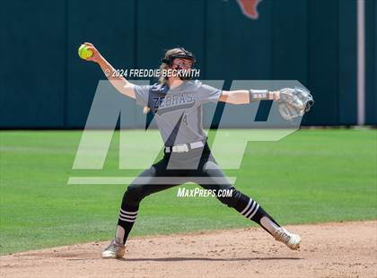 Thumbnail 3 in Hallettsville vs. Grandview (UIL 3A Softball Semifinal) photogallery.