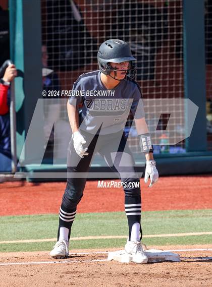 Thumbnail 3 in Hallettsville vs. Grandview (UIL 3A Softball Semifinal) photogallery.