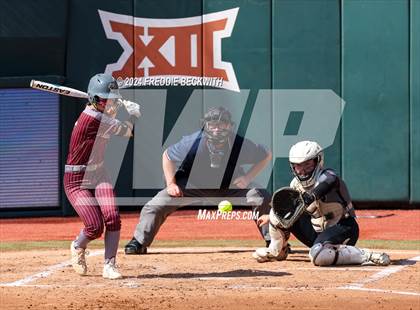 Thumbnail 2 in Hallettsville vs. Grandview (UIL 3A Softball Semifinal) photogallery.