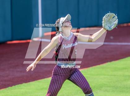 Thumbnail 2 in Hallettsville vs. Grandview (UIL 3A Softball Semifinal) photogallery.