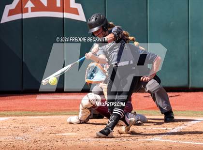 Thumbnail 2 in Hallettsville vs. Grandview (UIL 3A Softball Semifinal) photogallery.