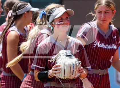 Thumbnail 3 in Hallettsville vs. Grandview (UIL 3A Softball Semifinal) photogallery.