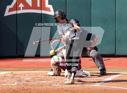 Thumbnail 2 in Hallettsville vs. Grandview (UIL 3A Softball Semifinal) photogallery.