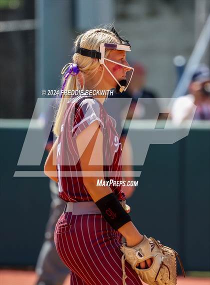 Thumbnail 3 in Hallettsville vs. Grandview (UIL 3A Softball Semifinal) photogallery.