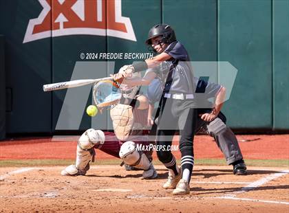 Thumbnail 2 in Hallettsville vs. Grandview (UIL 3A Softball Semifinal) photogallery.