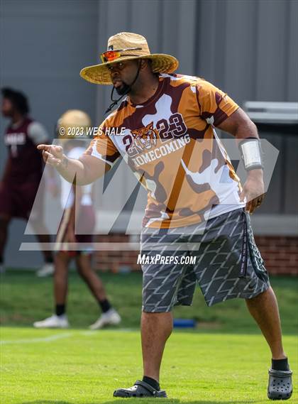 Thumbnail 2 in Melrose vs Center Hill (U of Memphis 7v7) photogallery.