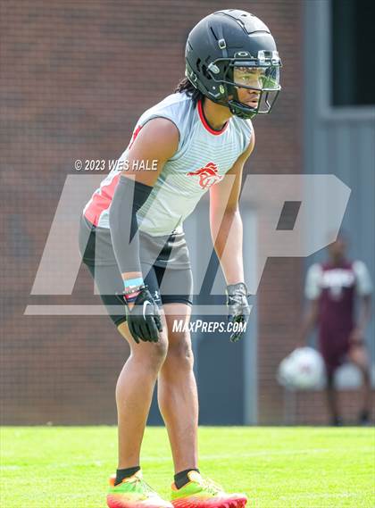 Thumbnail 3 in Melrose vs Center Hill (U of Memphis 7v7) photogallery.