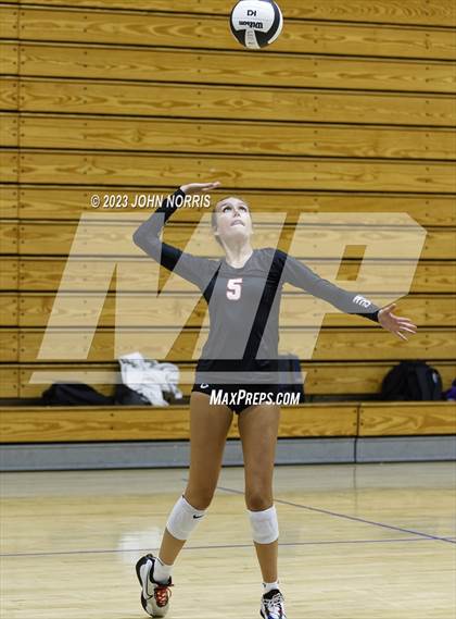 Thumbnail 2 in Leo vs Wapahani (Leo Invite) photogallery.