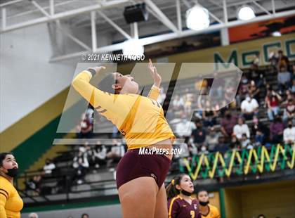Thumbnail 3 in Harlandale @ McCollum photogallery.