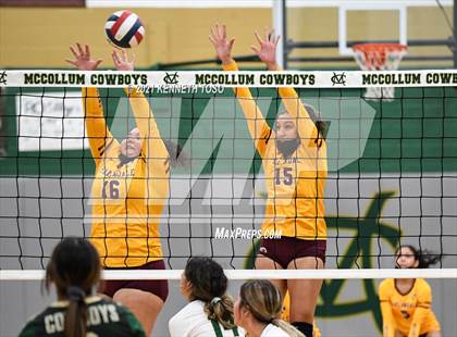 Thumbnail 2 in Harlandale @ McCollum photogallery.