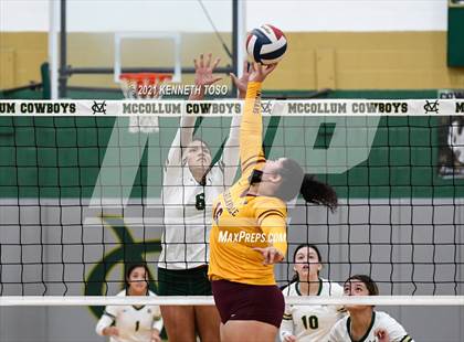 Thumbnail 1 in Harlandale @ McCollum photogallery.