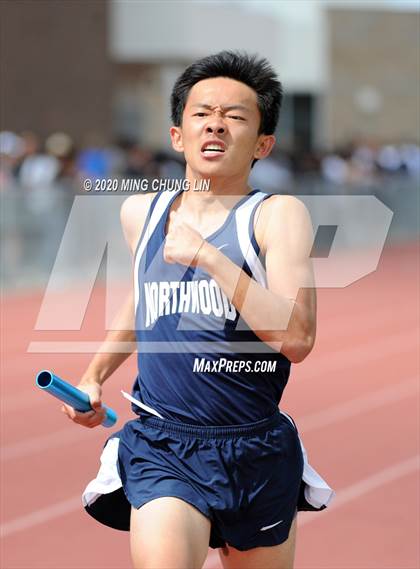 Thumbnail 2 in Earl Engman Relays (8x200 Meter) photogallery.