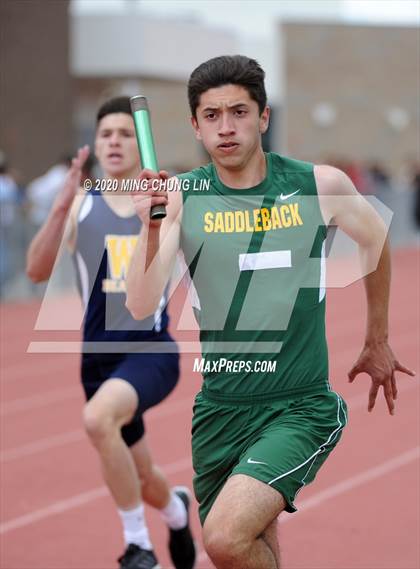 Thumbnail 1 in Earl Engman Relays (8x200 Meter) photogallery.