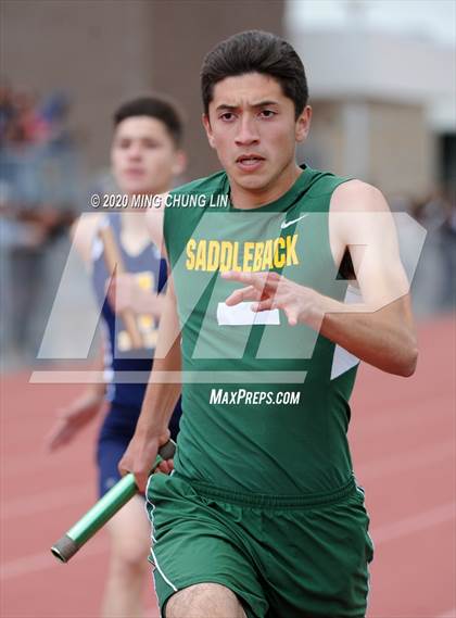 Thumbnail 2 in Earl Engman Relays (8x200 Meter) photogallery.