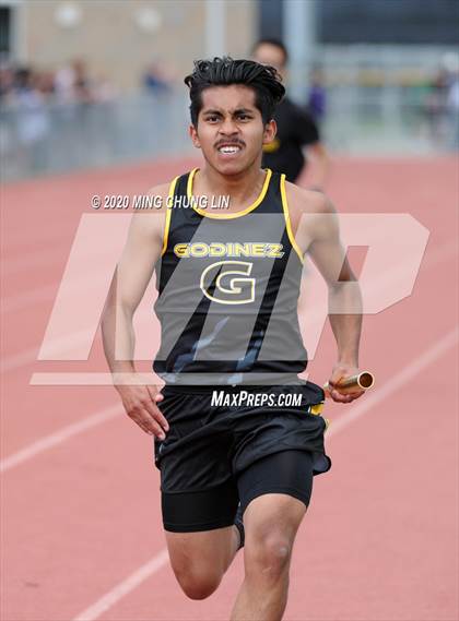 Thumbnail 3 in Earl Engman Relays (8x200 Meter) photogallery.