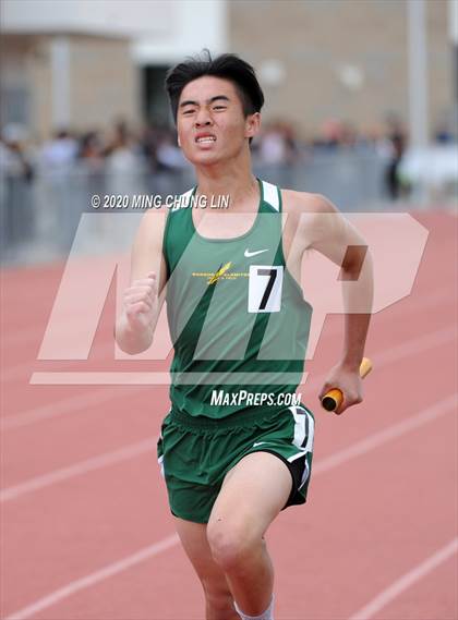 Thumbnail 1 in Earl Engman Relays (8x200 Meter) photogallery.