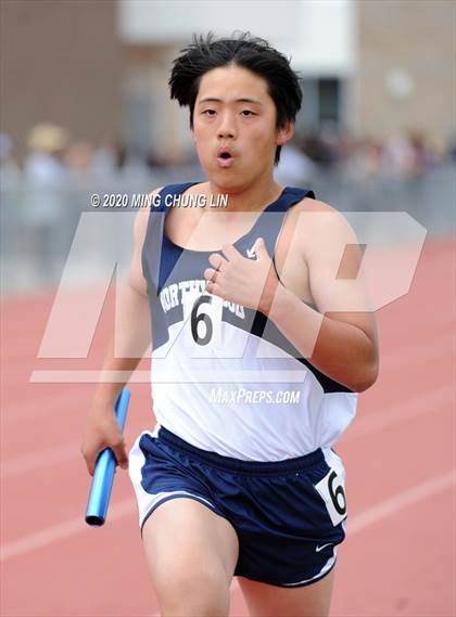 Thumbnail 3 in Earl Engman Relays (8x200 Meter) photogallery.