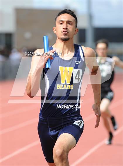 Thumbnail 3 in Earl Engman Relays (8x200 Meter) photogallery.