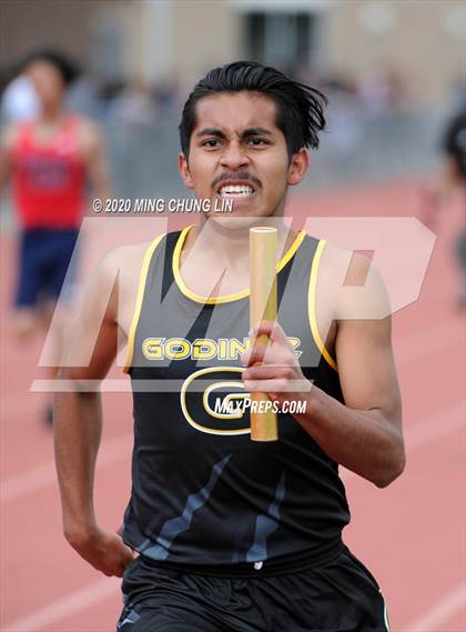 Thumbnail 2 in Earl Engman Relays (8x200 Meter) photogallery.